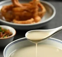 Beijing-style Tofu Juice with Crispy Dough Rings