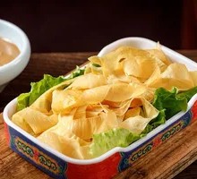 Oil-soaked tofu skin