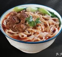 Braised Pork Noodles with Hand-cut Style