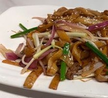 Dry-Fried Beef Rice Noodles