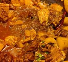 Stewed Pork Ribs in Iron Pot