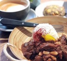 Spicy Mexican Beef Sauce with White Beans and Bone Marrow