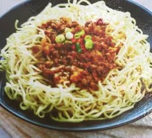 Dried Bamboo Shoot Chicken Noodles