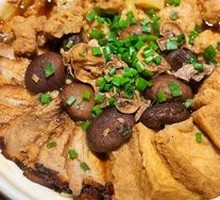 Signature Braised Pork Pot