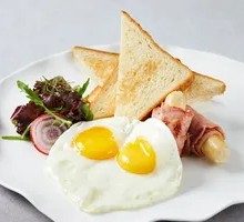 Bacon-Wrapped Egg on Bread