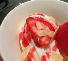 Organic Pasture Milk Ice Cream and Strawberry Sorbet