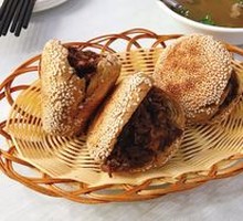 Braised Meat in Flatbread