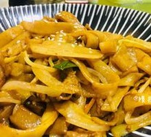 Dry-Fried Beef Rice Noodles