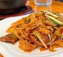 Dry-Fried Beef Rice Noodles