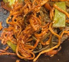 Stewed Pork Ribs with Green Beans and Noodles