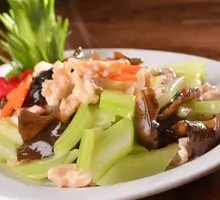 Stir-fried Shrimp with Celery and Wood Ear Mushrooms