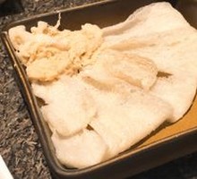 Bamboo Fungus Shrimp Roll