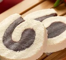 Red Bean Custard Roll