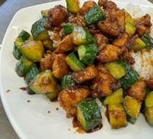 Sauce-Braised Chicken Rice Bowl