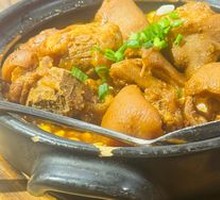 Braised Pig Trotters with Soybeans