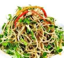 Tender香椿苗 with Tofu Strips