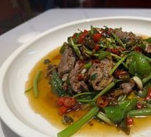 Spicy Stir-Fried Beef with Chili