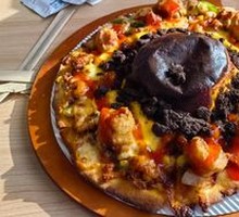 Spicy Crawfish & Tender Chicken Pizza