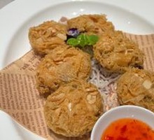 Fresh Purple Seaweed Fried Oyster Cake