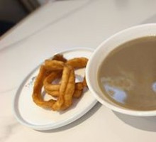Soybean Juice with Fried Dough Rings