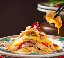 Tear-Split Spicy Pepper Chicken