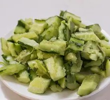 Spiced Cucumber with Peanut