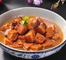 Braised Pork with Fried Tofu