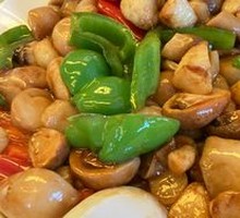 Stir-Fried Straw Mushrooms with Garlic