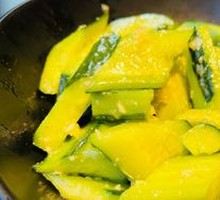 Garlic Cucumber Salad