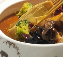 Gui Street Shangshang Qian