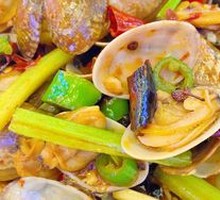 Spicy Stir-Fried Clams