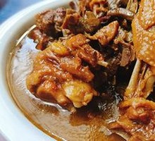 Chicken Stewed with Mushrooms