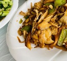 Stir-Fried Pork with Chestnut Mushrooms