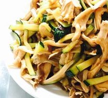 Stir-fried Egg with Pumpkin and Chestnut Mushrooms