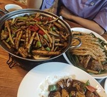 Stewed Pork Ribs with Steamed Buns