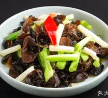 Stir-Fried Black Wood Ear Mushrooms