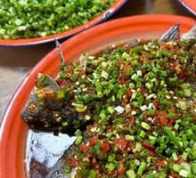 Cold-mixed crucian carp