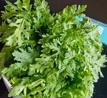 Chinese chrysanthemum greens