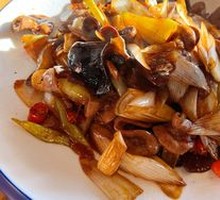 Beijing-style Stir-fried Small Intestines