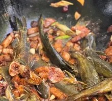 Clay Pot Stewed Live Fish