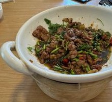 Stir-Fried Beef with Yellow Onion