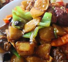 Beef Stewed with Potatoes