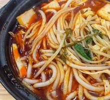 Crossing-the-bridge Rice Noodles