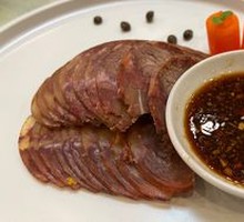 Braised Pork Elbow in Old Soup