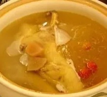 Slow-Cooked Duck Bone Soup