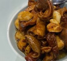 Braised Pork Intestines with Garlic