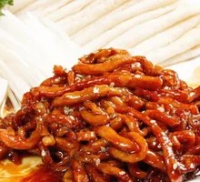 Beijing-style Shredded Pork in Soy Sauce