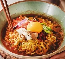 Topple-Proof Hot Ramen