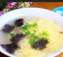 Egg and Seaweed Soup