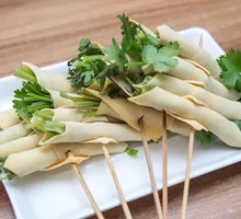 Cilantro-wrapped tofu skin rolls